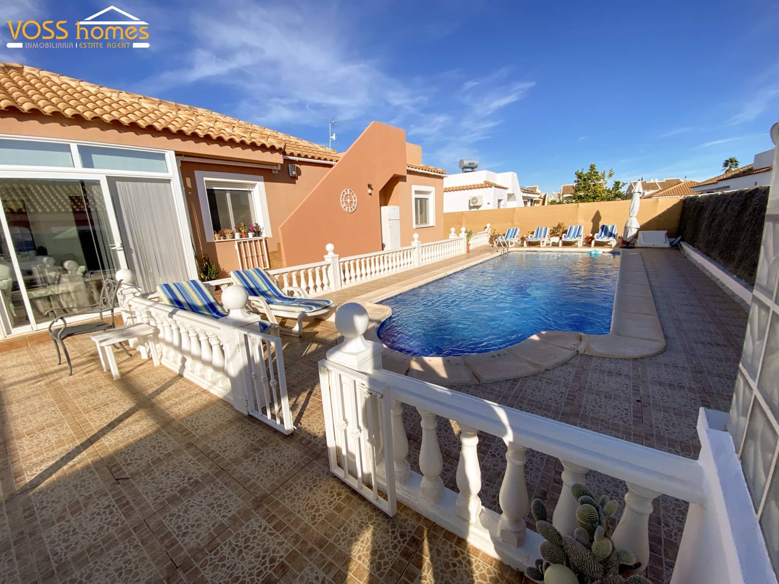 3 soveværelse Villa til salg i La Alfoquia med swimmingpool - € 254.950 (Ref: 9449926)