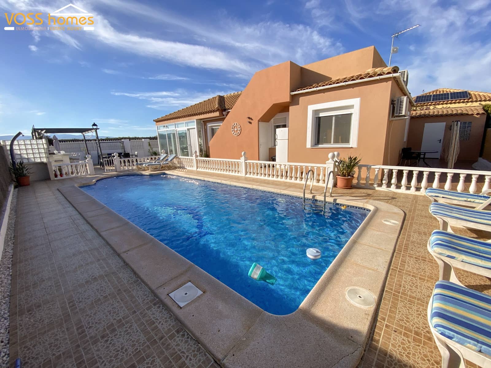 3 soveværelse Villa til salg i La Alfoquia med swimmingpool - € 254.950 (Ref: 9449926)