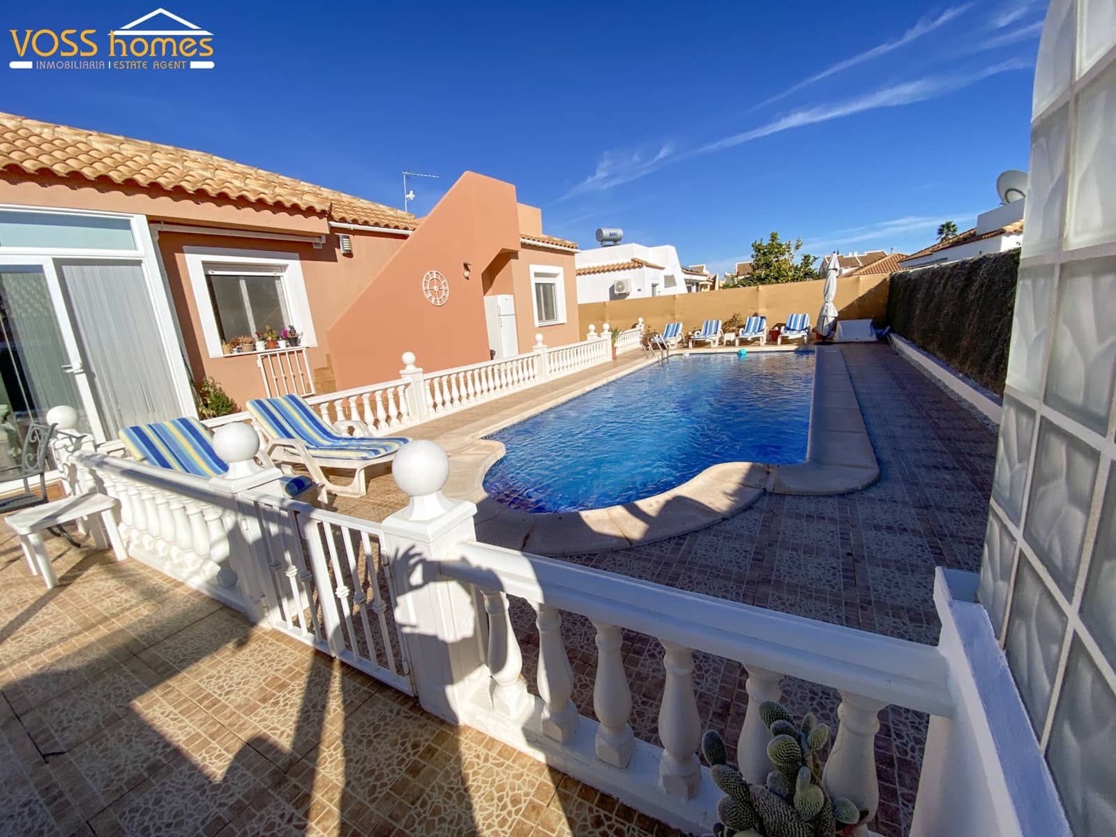 3 soveværelse Villa til salg i La Alfoquia med swimmingpool - € 254.950 (Ref: 9449926)