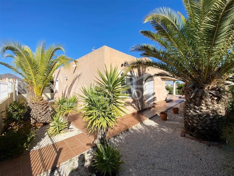 3 bedroom Villa for sale in La Alfoquia with pool - € 289,950 (Ref: 9450065)