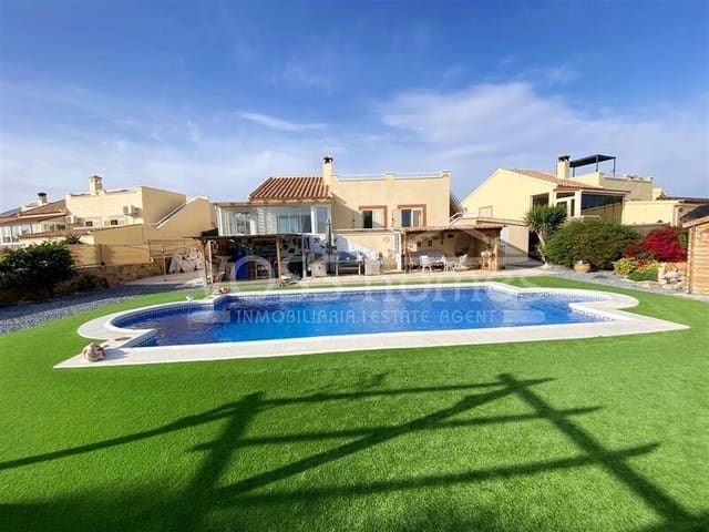 3 soveværelse Villa til salg i La Alfoquia, Zurgena med swimmingpool - € 274.950 (Ref: 9451388)