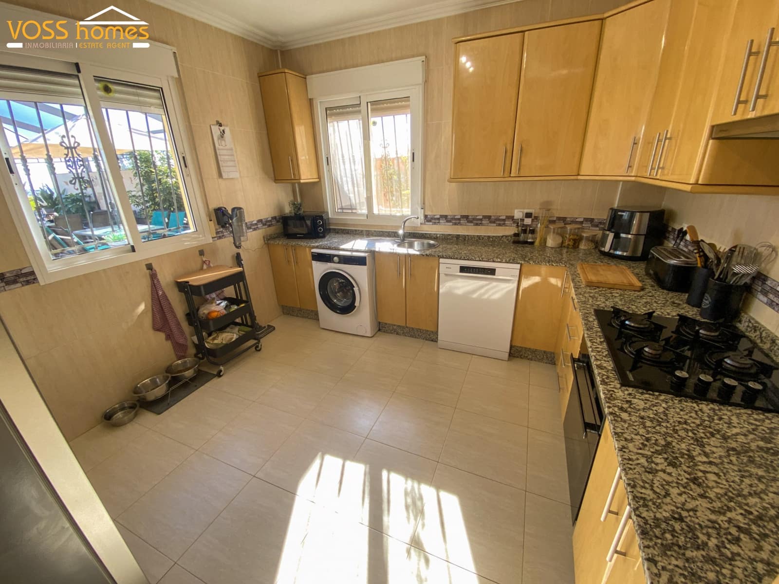 3 bedroom Villa for sale in Huercal-Overa with pool - € 274,950 (Ref: 9500343)