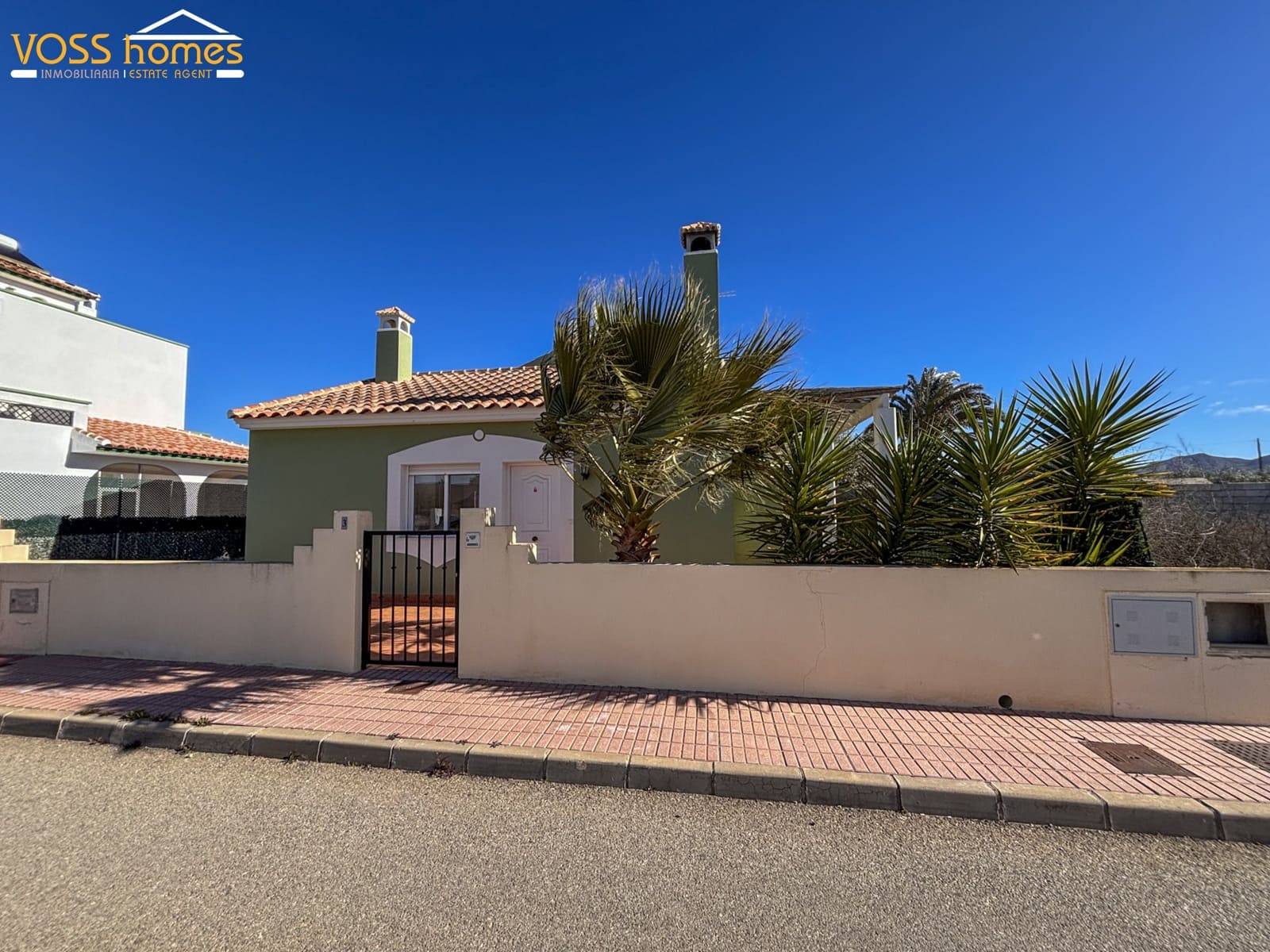 2 bedroom Villa for sale in Huercal-Overa - € 114,950 (Ref: 9534925)