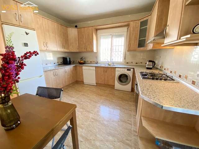 3 makuuhuone Huvila myytävänä paikassa Zurgena mukana uima-altaan - 229 950 € (Ref: 9699974)