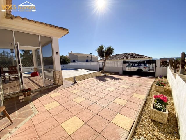 3 makuuhuone Huvila myytävänä paikassa Zurgena mukana uima-altaan - 229 950 € (Ref: 9699974)