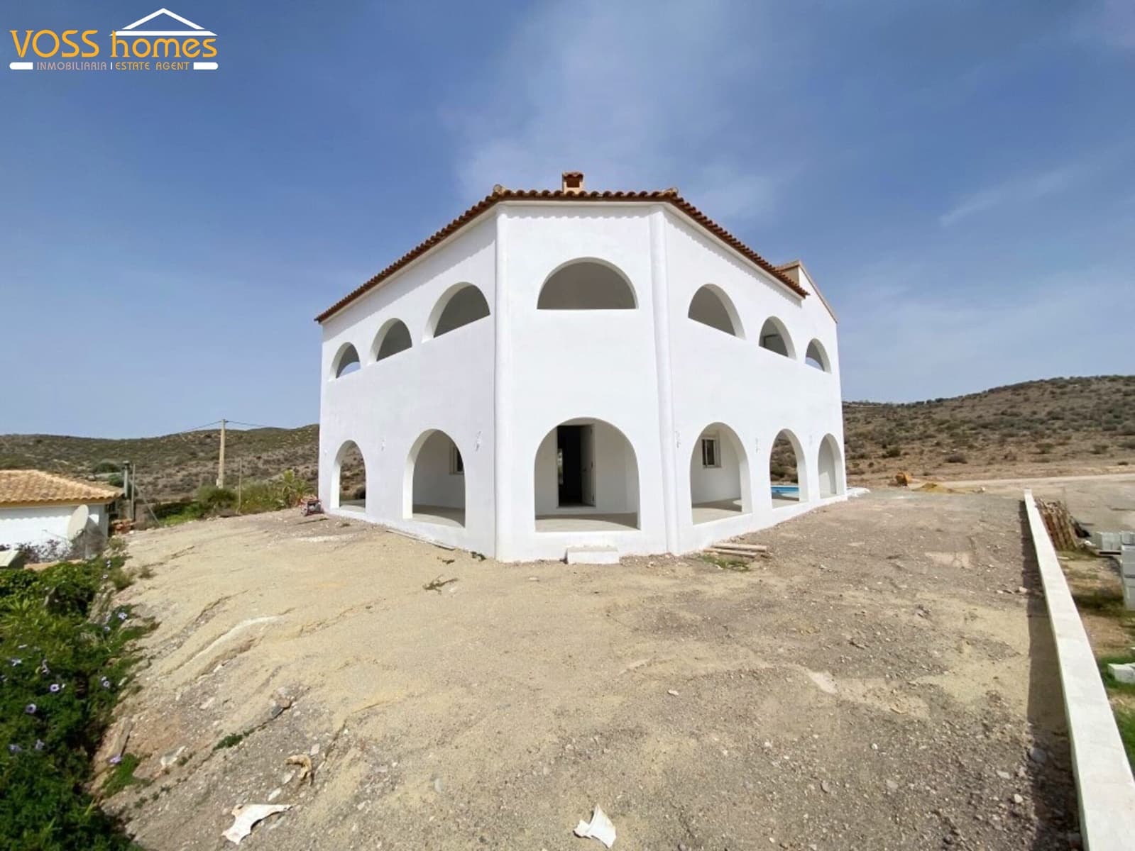 4 bedroom Villa for sale in Zurgena with pool - € 294,000 (Ref: 9824019)
