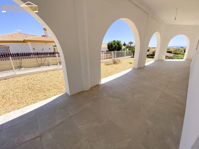 4 soveværelse Villa til salg i Zurgena med swimmingpool - € 294.000 (Ref: 9824019)
