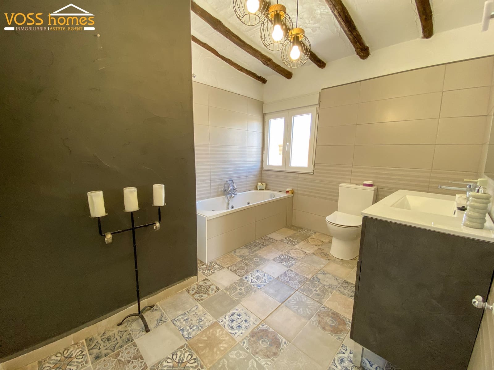 4 Zimmer Haus zu verkaufen in Huercal-Overa mit Garage - 180.000 € (Ref: 9826085)
