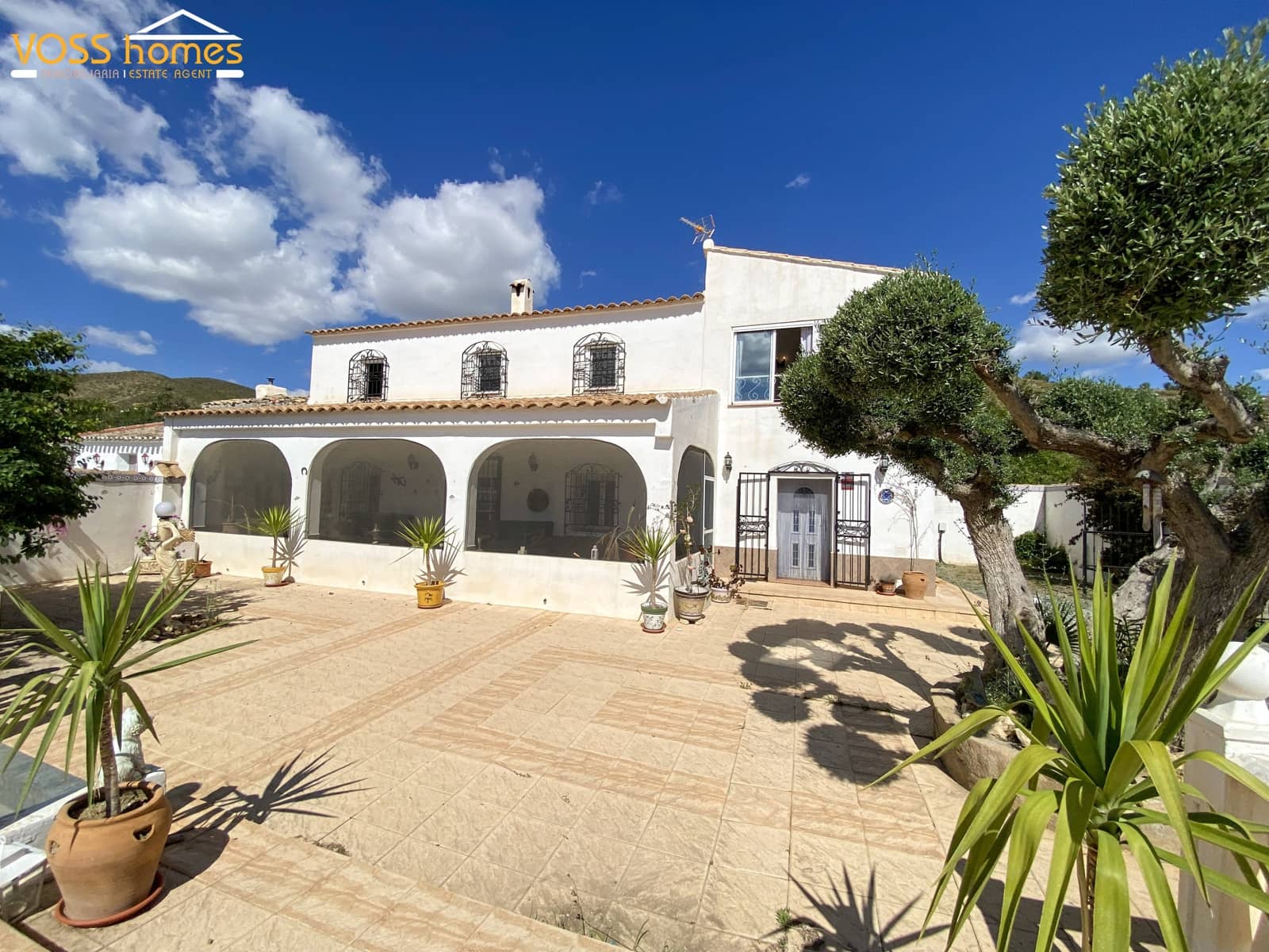 5 soveværelse Finca/Landehus til salg i Huercal-Overa med swimmingpool - € 319.000 (Ref: 9850793)