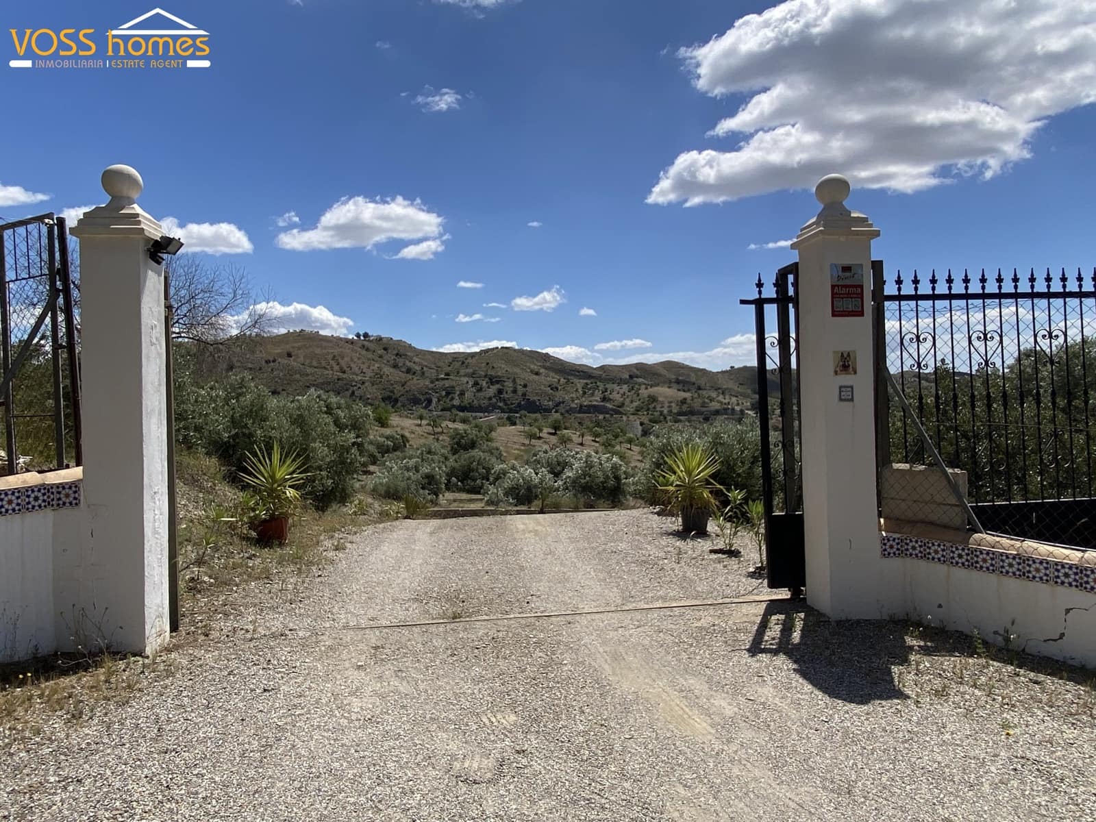 5 soveværelse Finca/Landehus til salg i Huercal-Overa med swimmingpool - € 319.000 (Ref: 9850793)