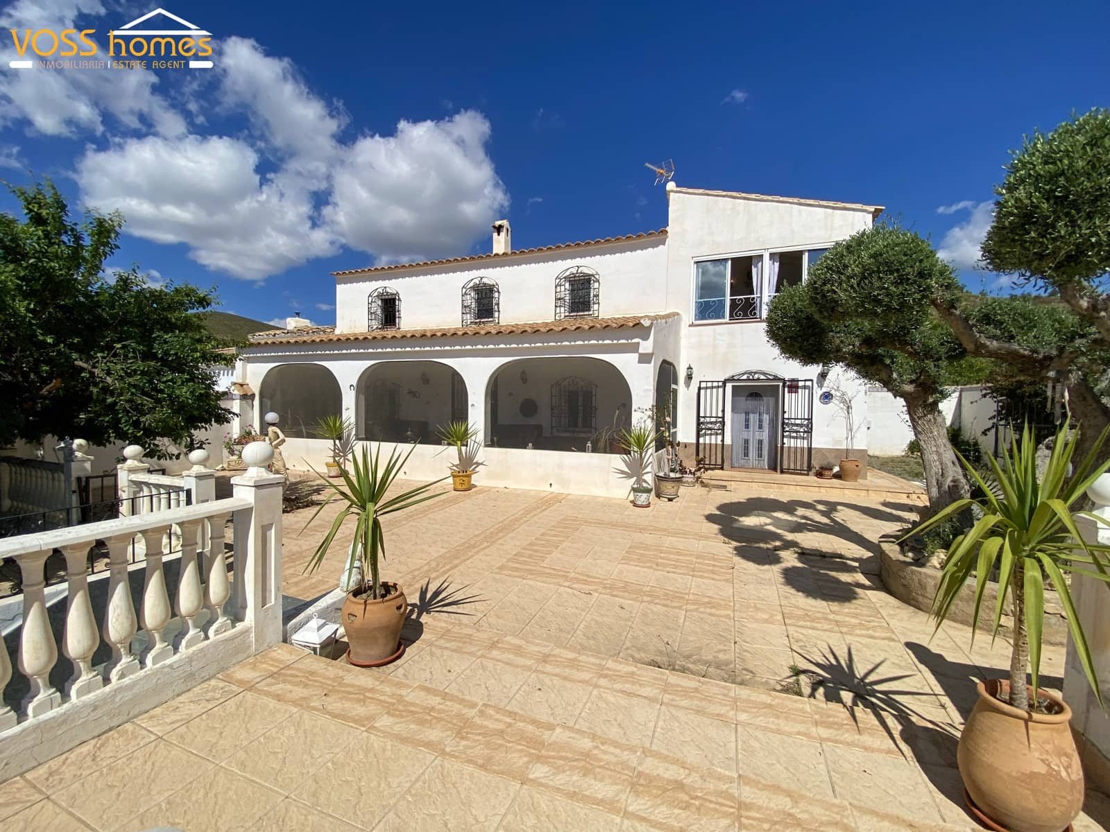 5 soveværelse Finca/Landehus til salg i Huercal-Overa med swimmingpool - € 319.000 (Ref: 9850793)