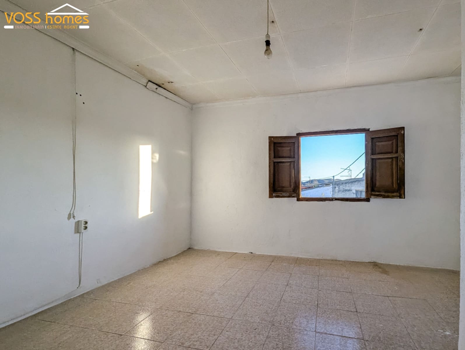 4 slaapkamer Huis te koop in Huercal-Overa - € 89.000 (Ref: 9892275)