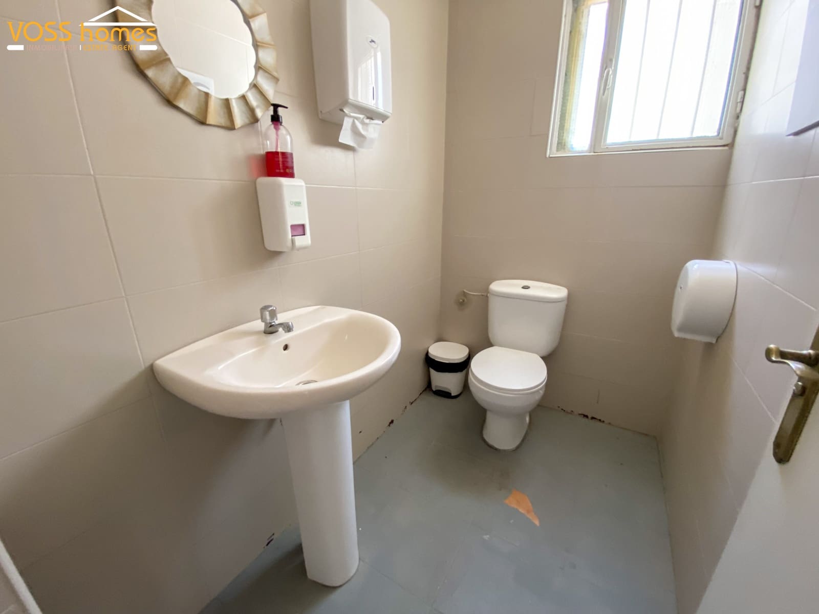 Commercial for sale in Huercal-Overa - € 45,000 (Ref: 9896891)