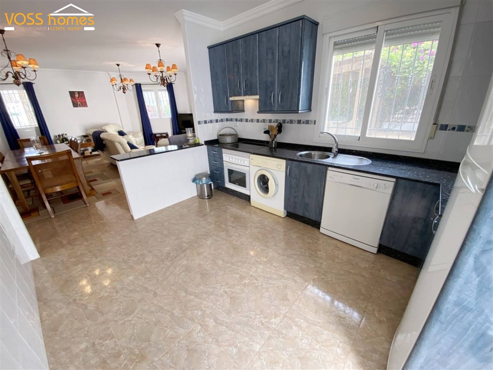 3 soveværelse Villa til salg i Huercal-Overa med swimmingpool - € 269.950 (Ref: 9902691)