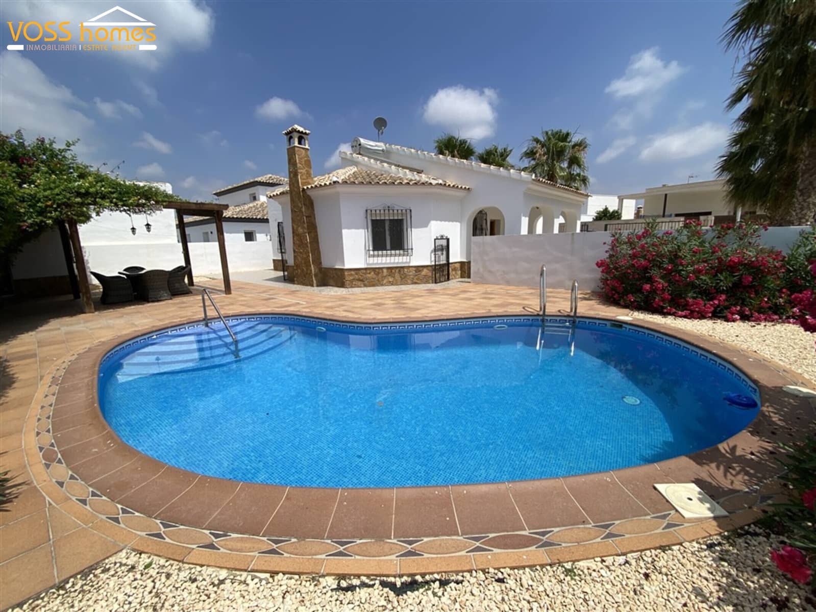 3 soveværelse Villa til salg i Huercal-Overa med swimmingpool - € 269.950 (Ref: 9902691)