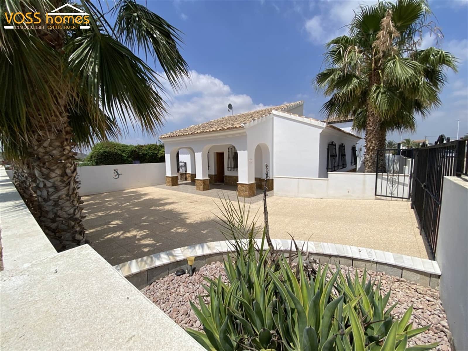3 soveværelse Villa til salg i Huercal-Overa med swimmingpool - € 269.950 (Ref: 9902691)