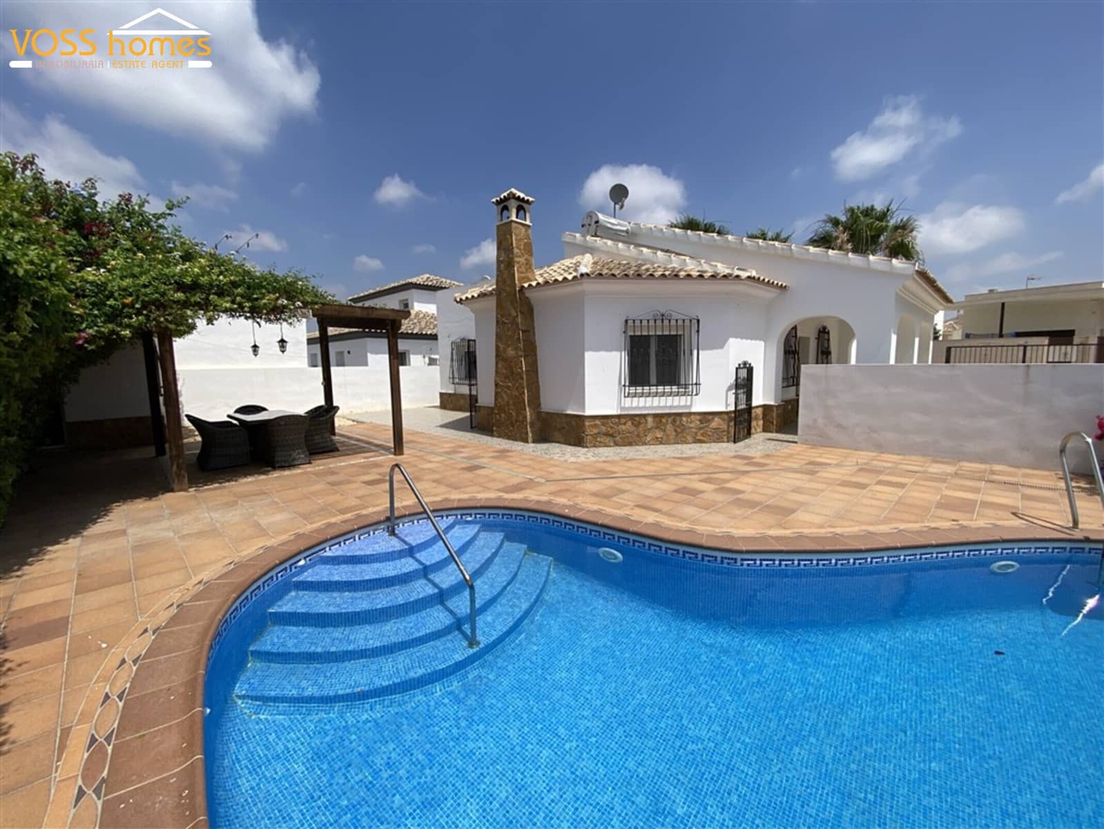 3 soveværelse Villa til salg i Huercal-Overa med swimmingpool - € 269.950 (Ref: 9902691)