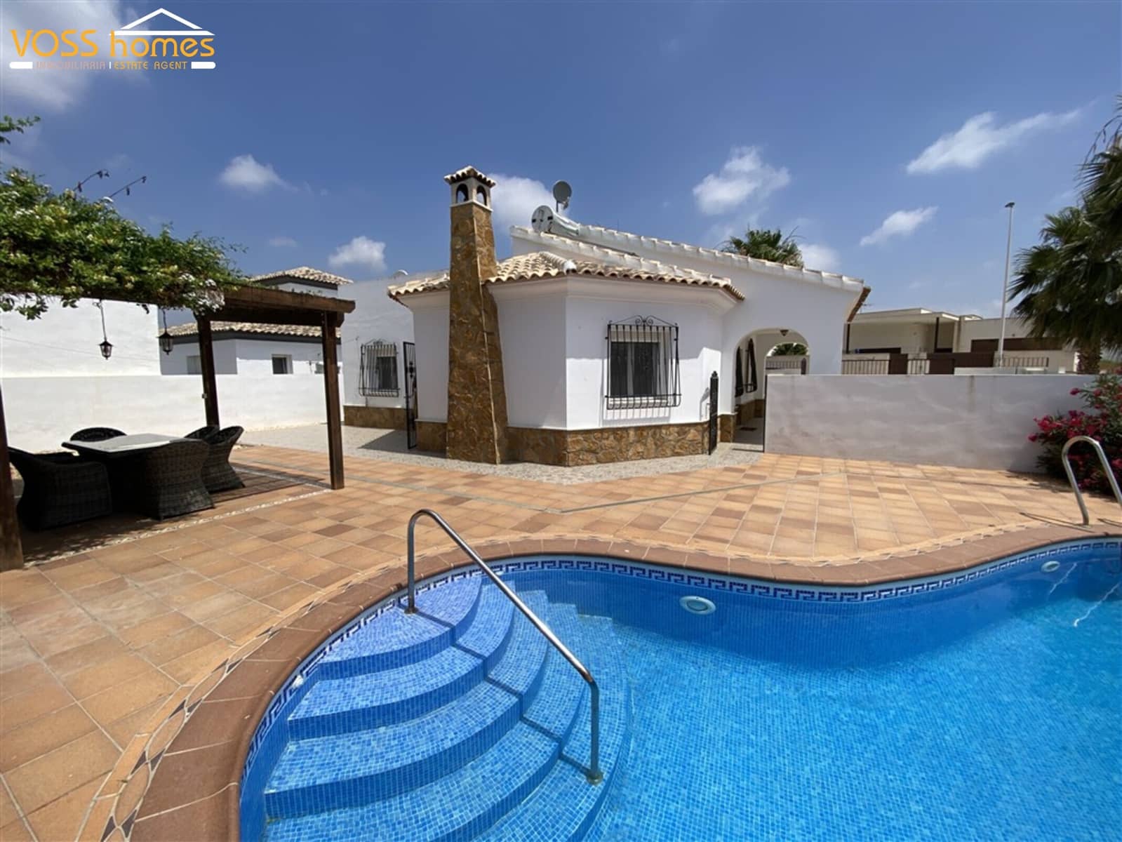 3 soveværelse Villa til salg i Huercal-Overa med swimmingpool - € 269.950 (Ref: 9902691)