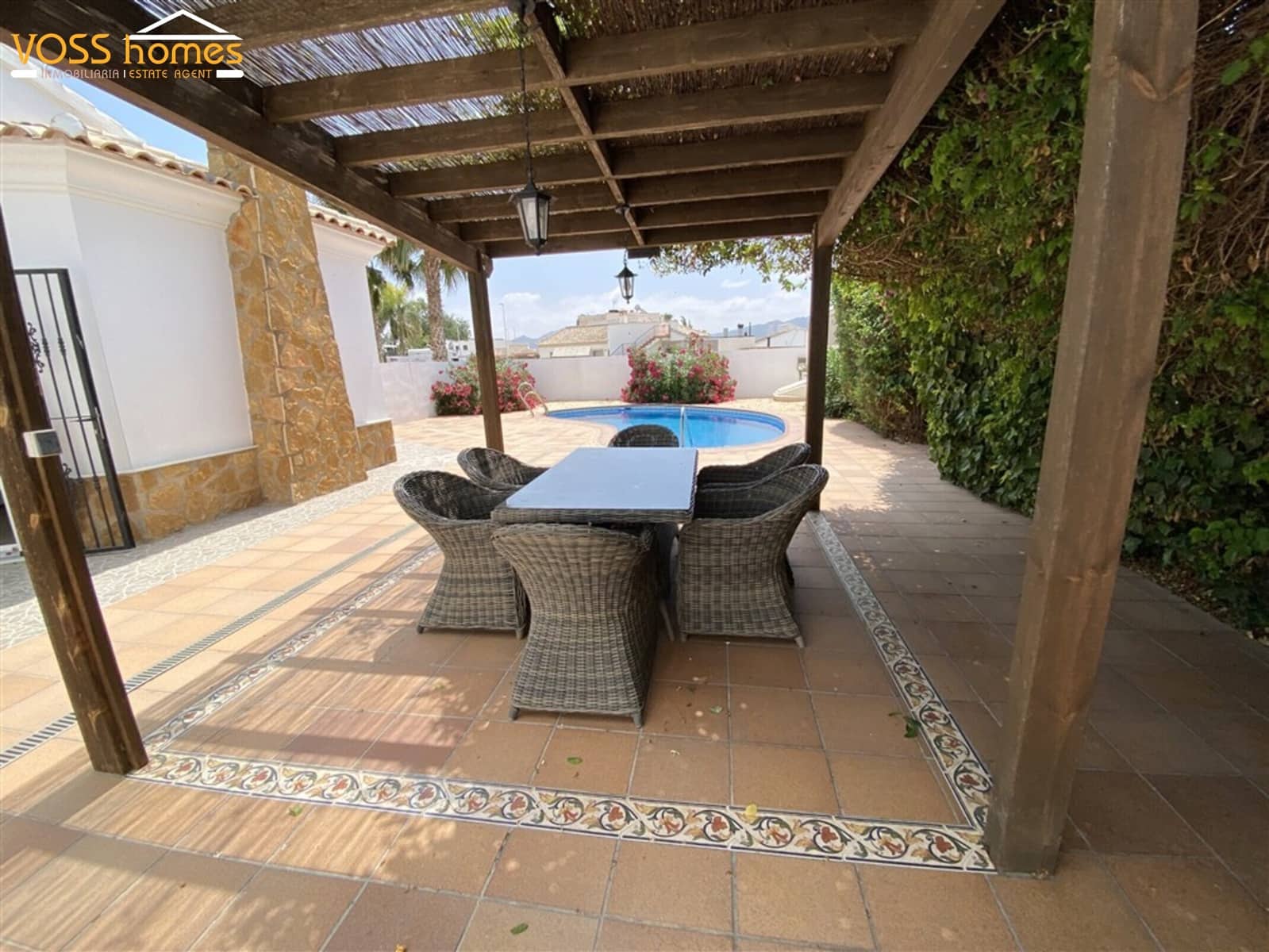 3 soveværelse Villa til salg i Huercal-Overa med swimmingpool - € 269.950 (Ref: 9902691)