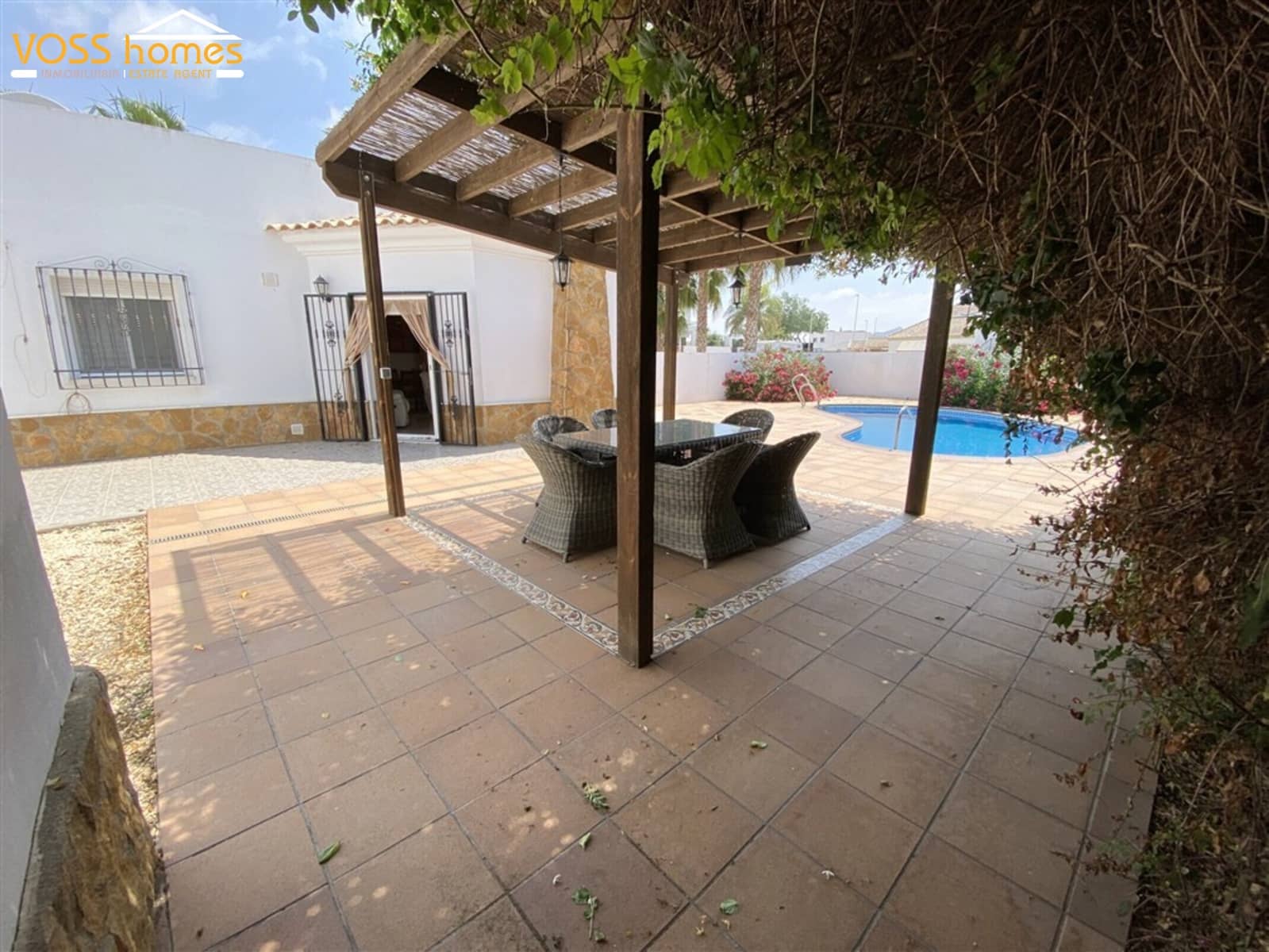 3 soveværelse Villa til salg i Huercal-Overa med swimmingpool - € 269.950 (Ref: 9902691)