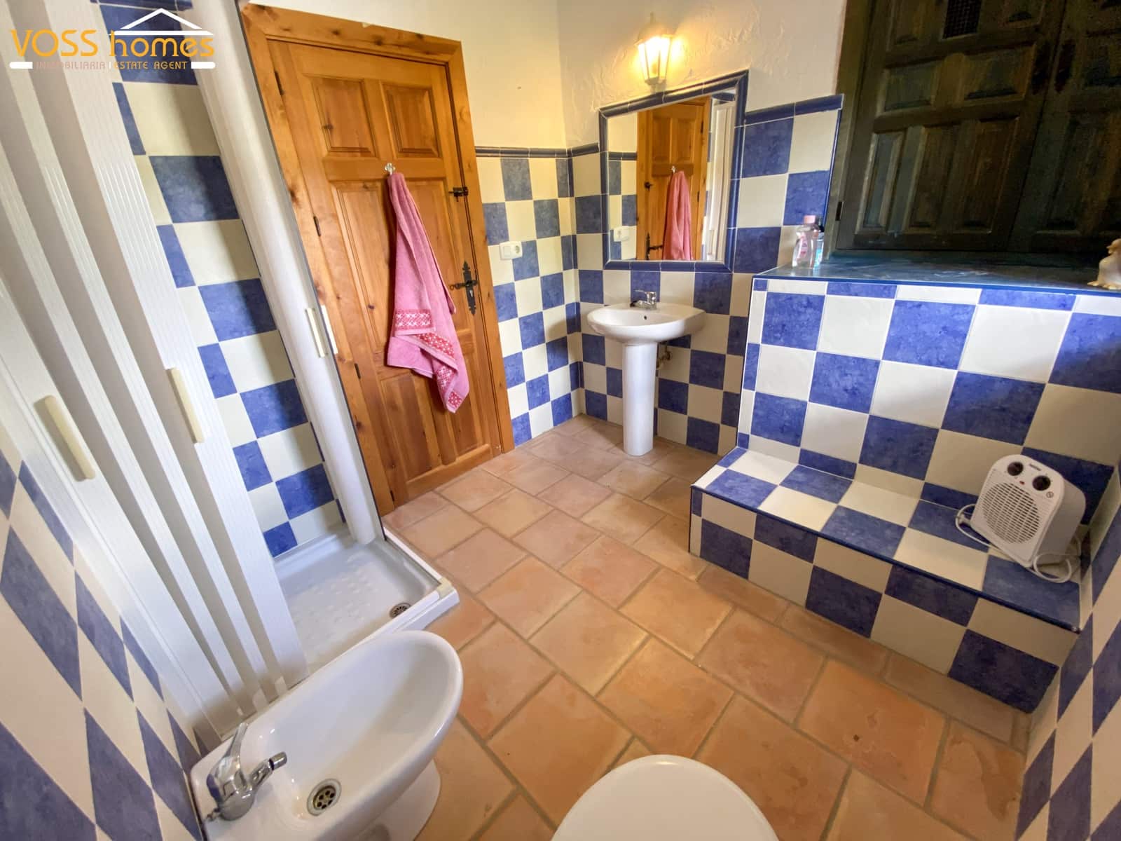 6 bedroom Finca/Country House for sale in Velez-Rubio with pool - € 349,950 (Ref: 9919071)