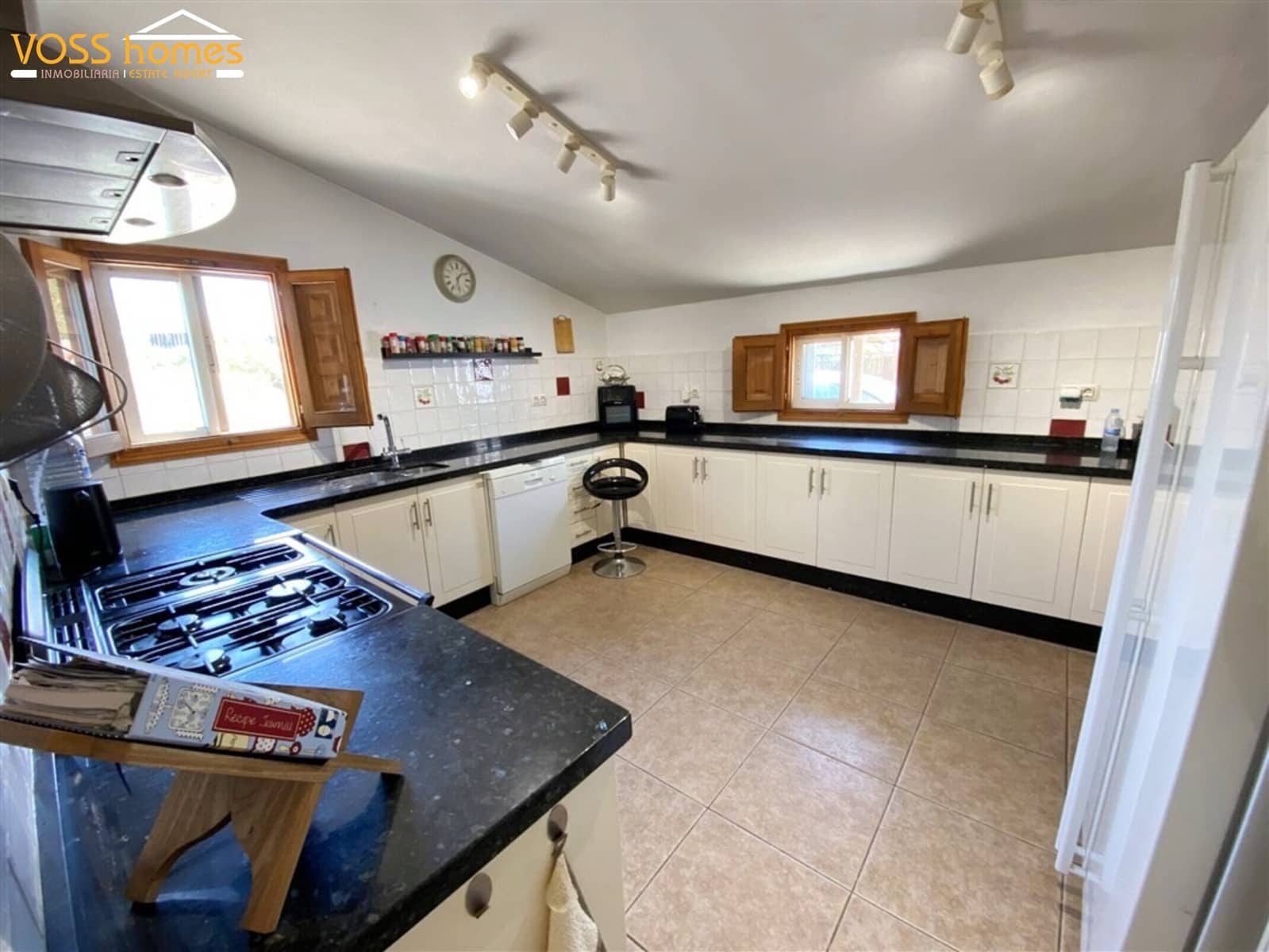4 makuuhuone Maalaistalo myytävänä paikassa Huercal-Overa mukana uima-altaan 
autotalli - 249 950 € (Ref: 9945999)