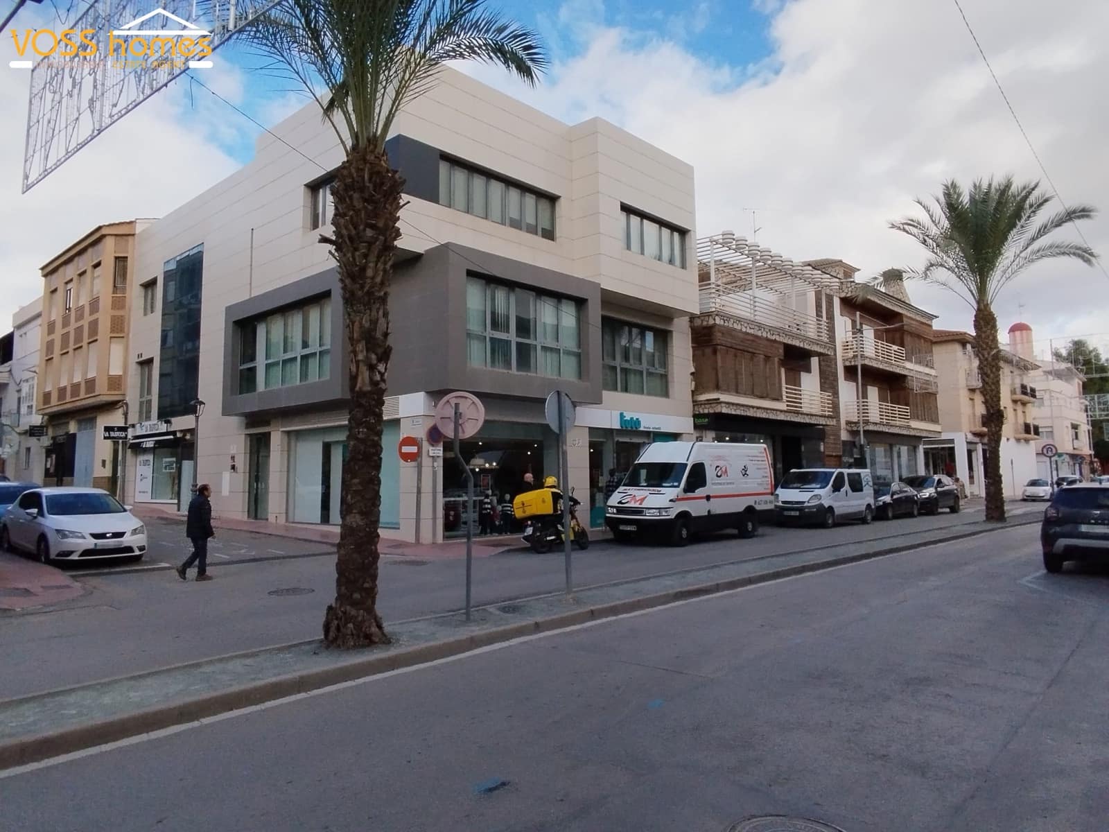 Commercial for sale in Huercal-Overa - € 118,000 (Ref: 9969102)