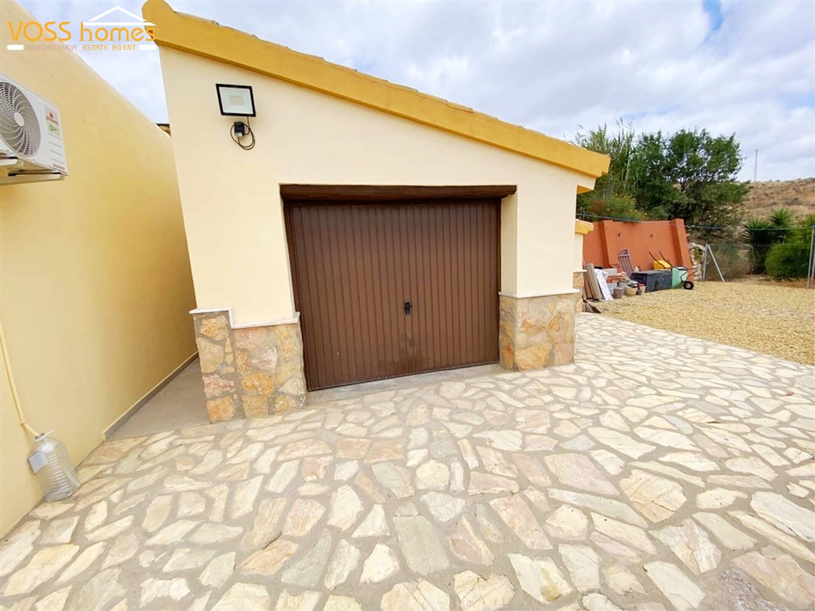 4 soveværelse Finca/Landehus til salg i Huercal-Overa med swimmingpool garage - € 379.950 (Ref: 9978476)