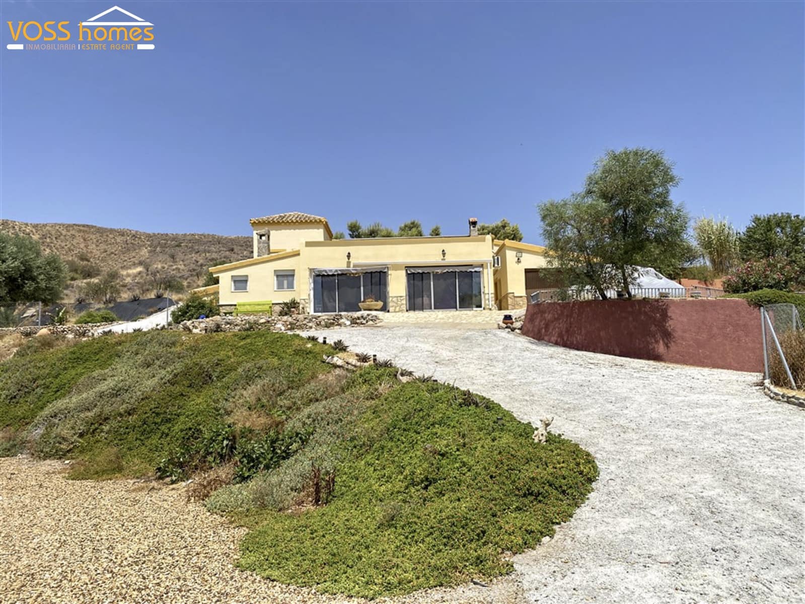 4 soveværelse Finca/Landehus til salg i Huercal-Overa med swimmingpool garage - € 379.950 (Ref: 9978476)