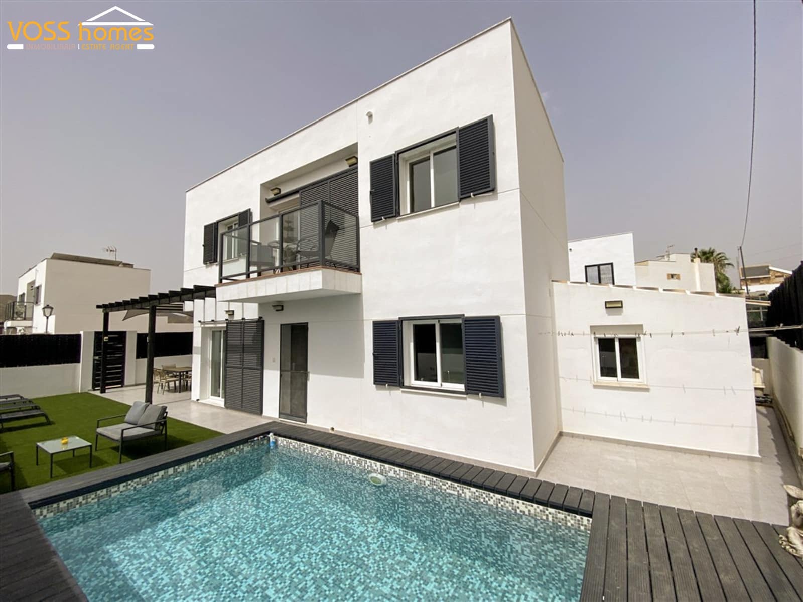 Chalet de 3 habitaciones en La Alfoquia en venta con piscina garaje - 199.950 € (Ref: 9983156)