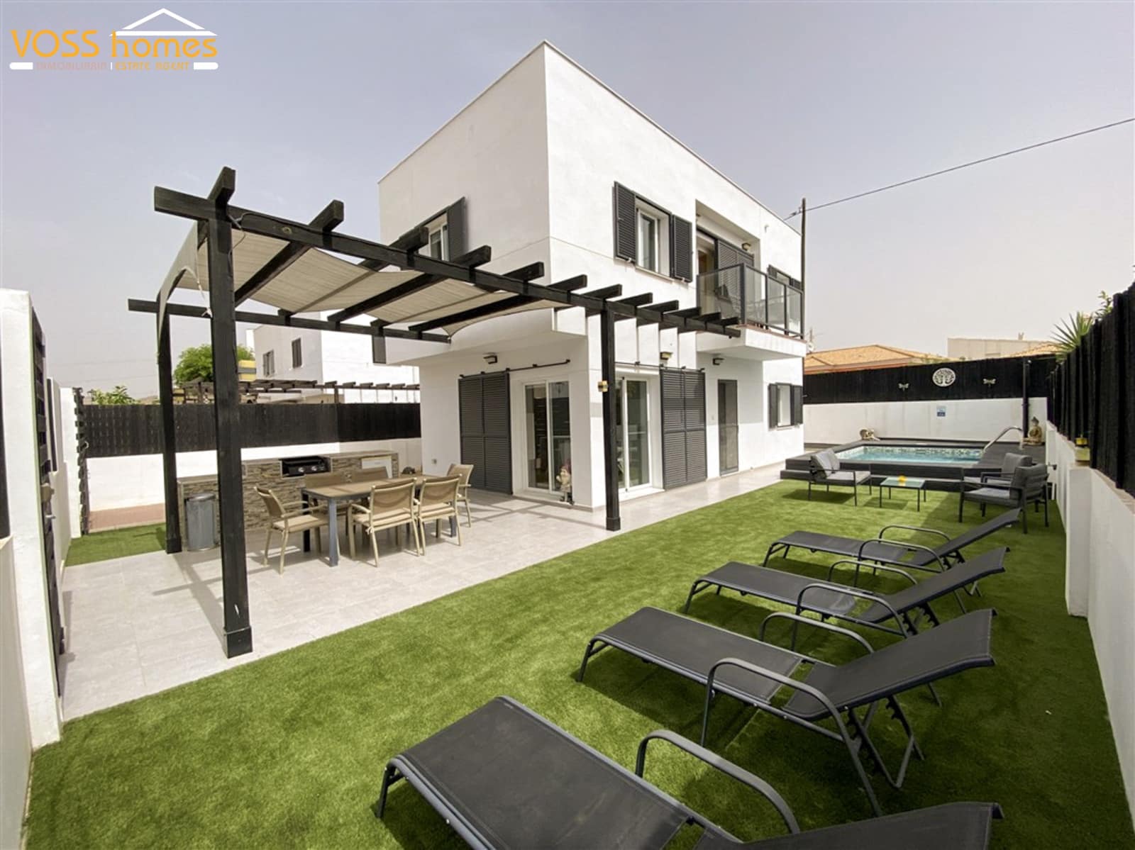 Chalet de 3 habitaciones en La Alfoquia en venta con piscina garaje - 199.950 € (Ref: 9983156)