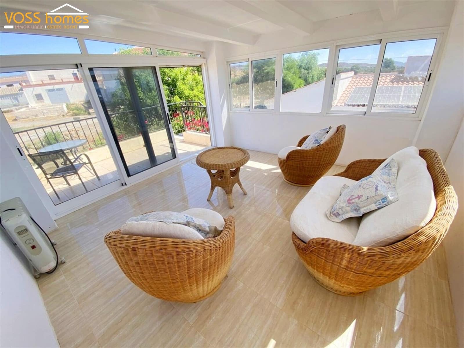 Chalet de 3 habitaciones en Huércal-Overa en venta con piscina garaje - 189.950 € (Ref: 9999373)
