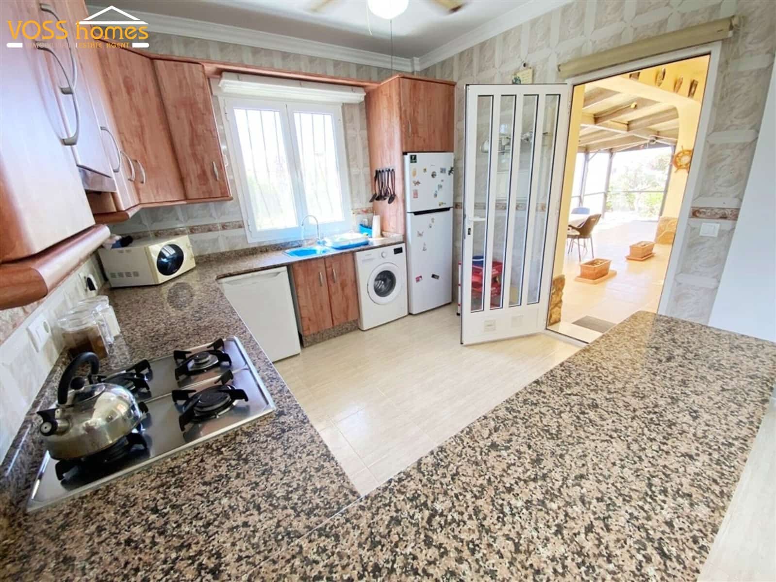 Chalet de 3 habitaciones en Huércal-Overa en venta con piscina garaje - 189.950 € (Ref: 9999373)