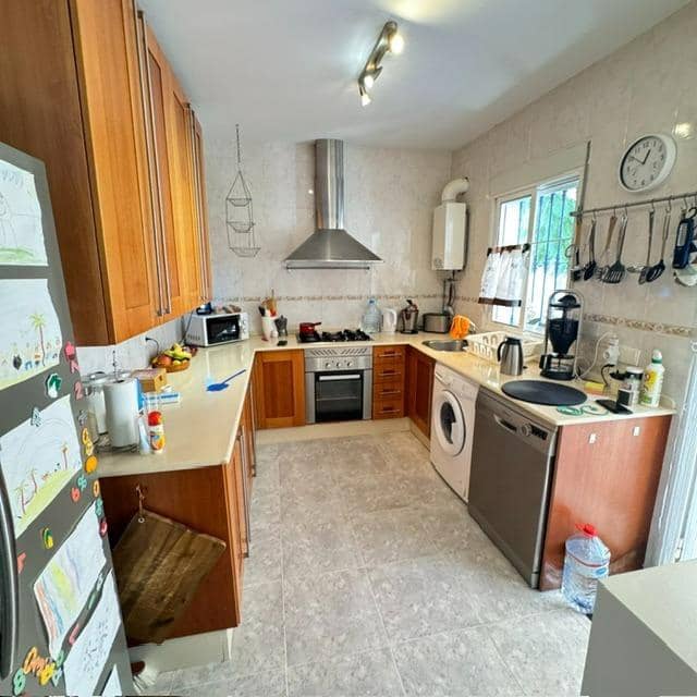 3 makuuhuone Huvila myytävänä paikassa Pago del Humo mukana uima-altaan - 275 000 € (Ref: 10022619)