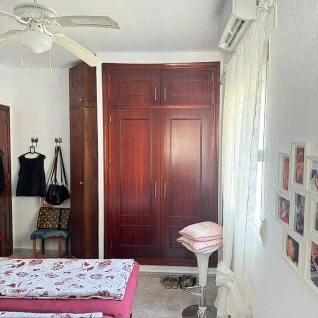 3 makuuhuone Huvila myytävänä paikassa Pago del Humo mukana uima-altaan - 275 000 € (Ref: 10022619)