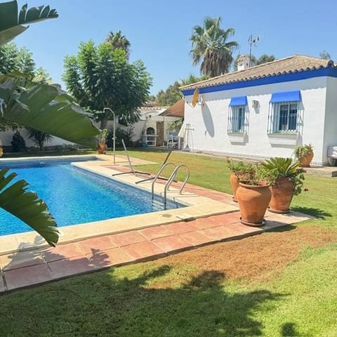 3 makuuhuone Huvila myytävänä paikassa Pago del Humo, Chiclana de la Frontera mukana uima-altaan - 275 000 € (Ref: 10022619)
