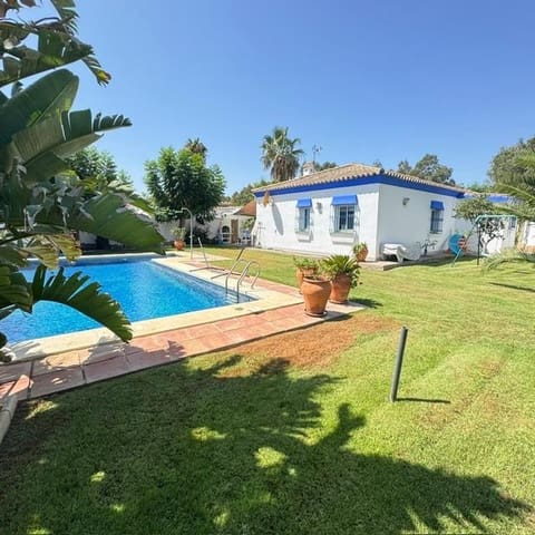 3 makuuhuone Huvila myytävänä paikassa Pago del Humo, Chiclana de la Frontera mukana uima-altaan - 275 000 € (Ref: 10022619)