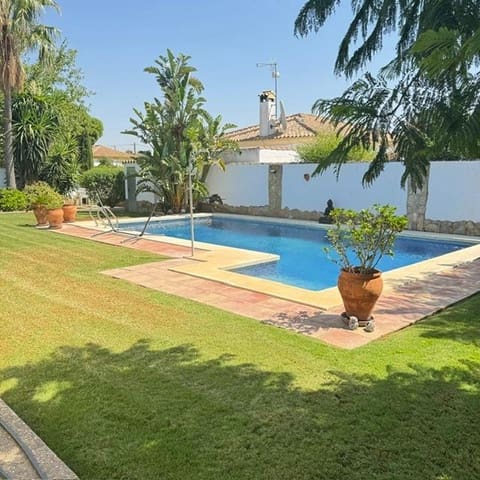 3 makuuhuone Huvila myytävänä paikassa Pago del Humo, Chiclana de la Frontera mukana uima-altaan - 275 000 € (Ref: 10022619)