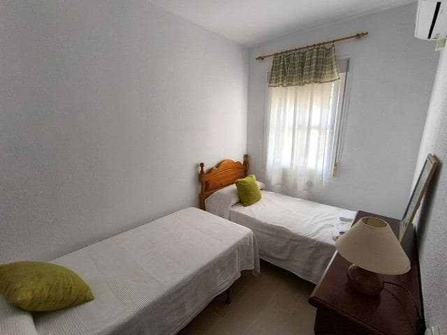 3 camera da letto Villetta a Schiera da affittare in Chiclana de la Frontera con piscina - 800 € (Rif: 10055486)