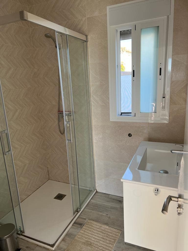 Villa/Maison de 3 chambres à louer à Chiclana de la Frontera avec piscine - 1 400 € (Ref: 10078271)