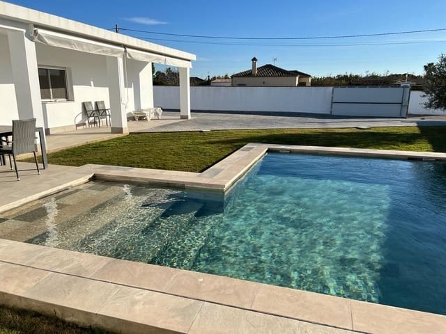 Villa/Maison de 3 chambres à louer à Chiclana de la Frontera - 1 400 € (Ref: 10078271)