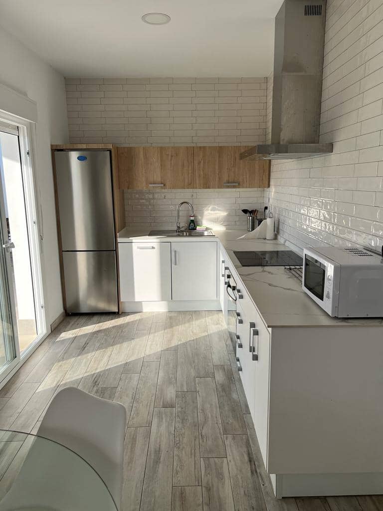 Villa/Maison de 3 chambres à louer à Chiclana de la Frontera avec piscine - 1 400 € (Ref: 10078271)