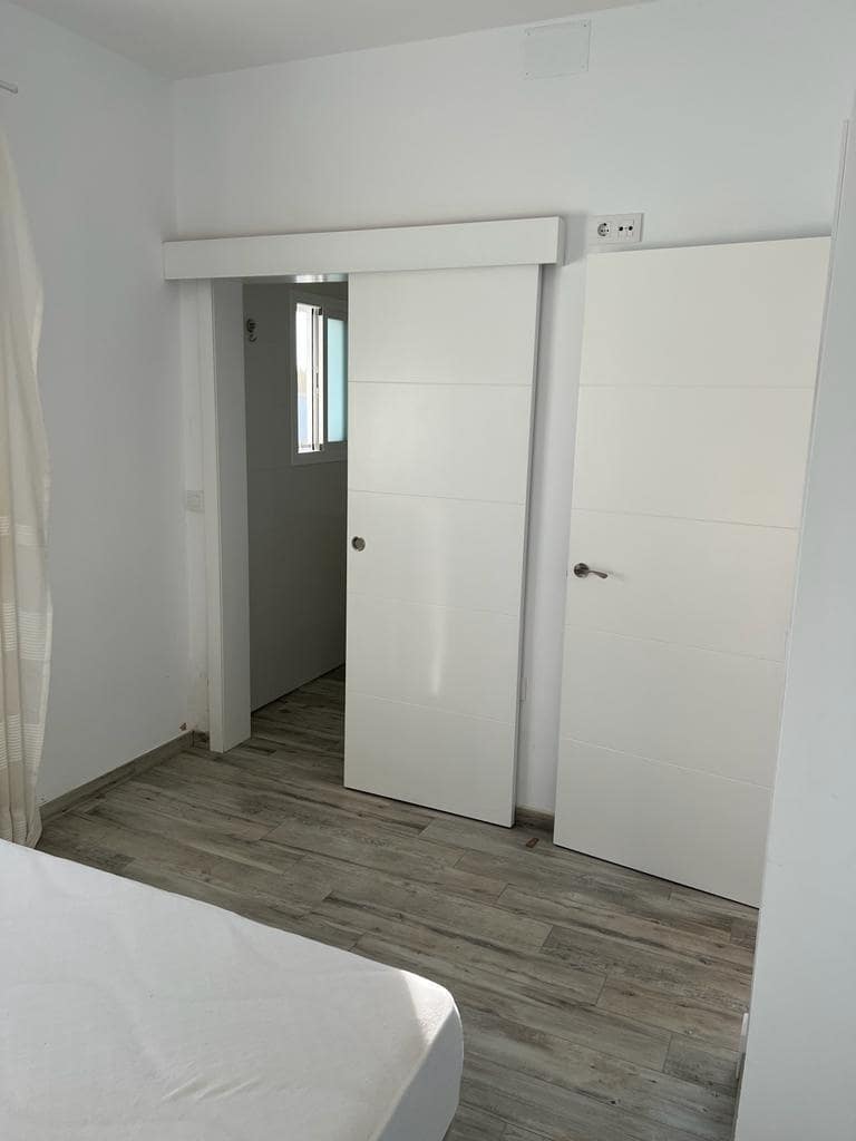 Villa/Maison de 3 chambres à louer à Chiclana de la Frontera avec piscine - 1 400 € (Ref: 10078271)