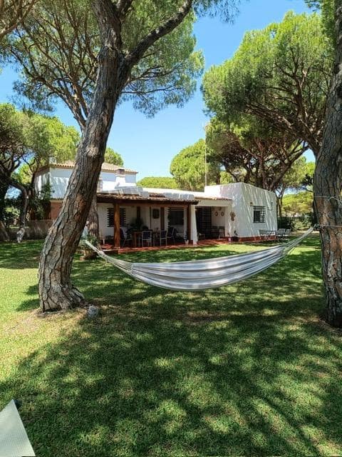 2 bedroom Villa for sale in Chiclana de la Frontera with pool - € 380,000 (Ref: 10111798)