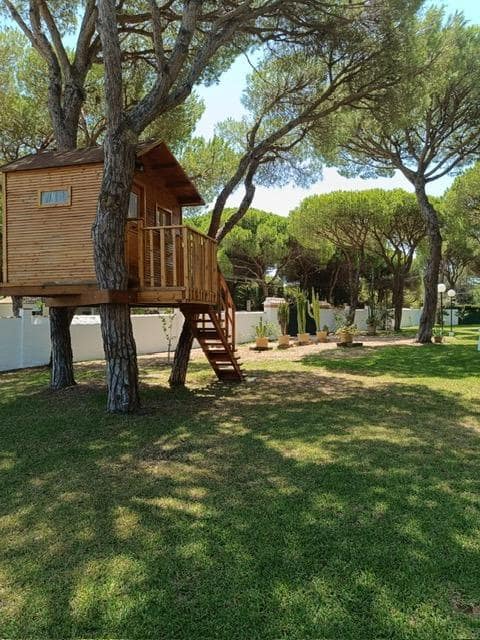 2 bedroom Villa for sale in Chiclana de la Frontera with pool - € 380,000 (Ref: 10111798)
