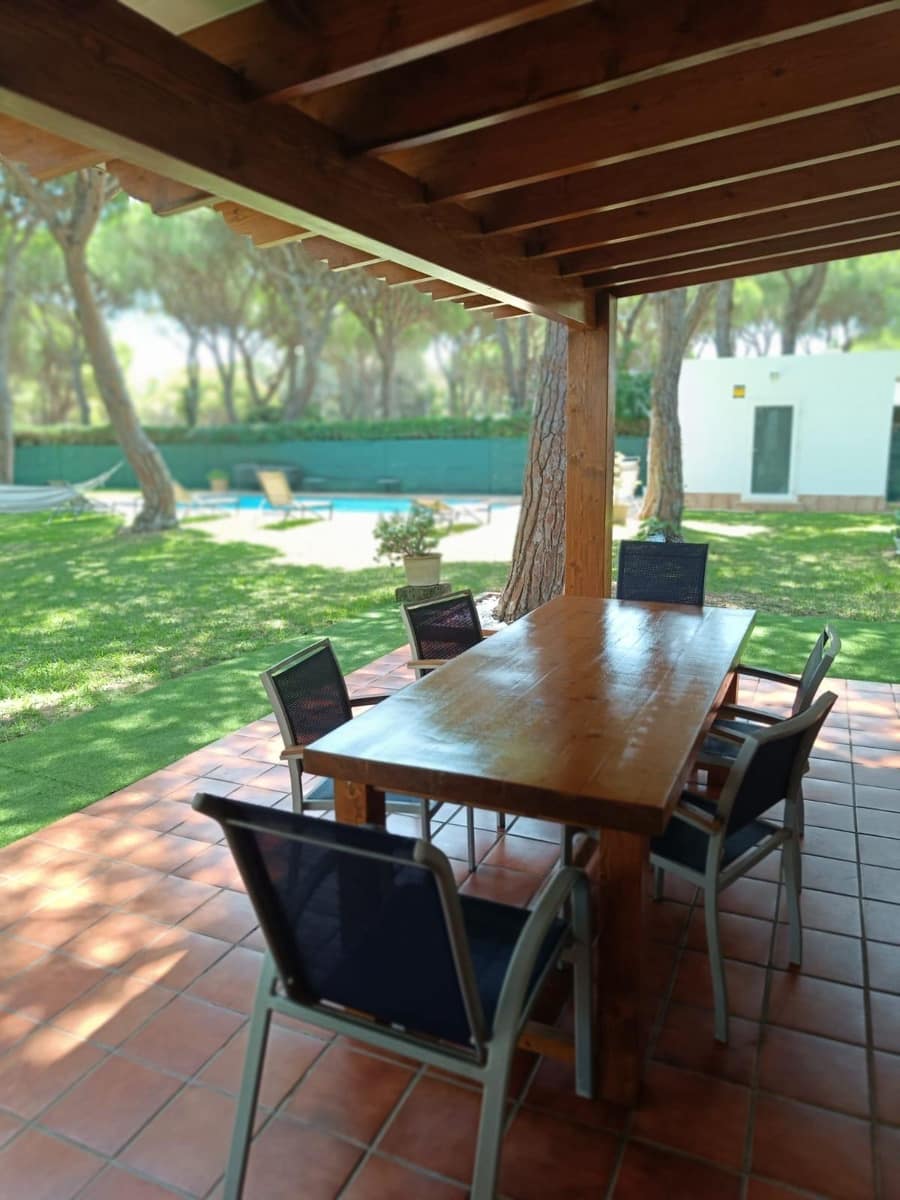 2 bedroom Villa for sale in Chiclana de la Frontera with pool - € 380,000 (Ref: 10111798)