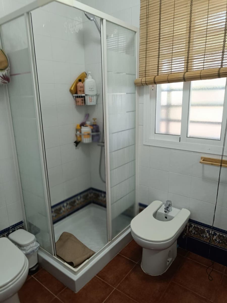 2 bedroom Villa for sale in Chiclana de la Frontera with pool - € 380,000 (Ref: 10111798)