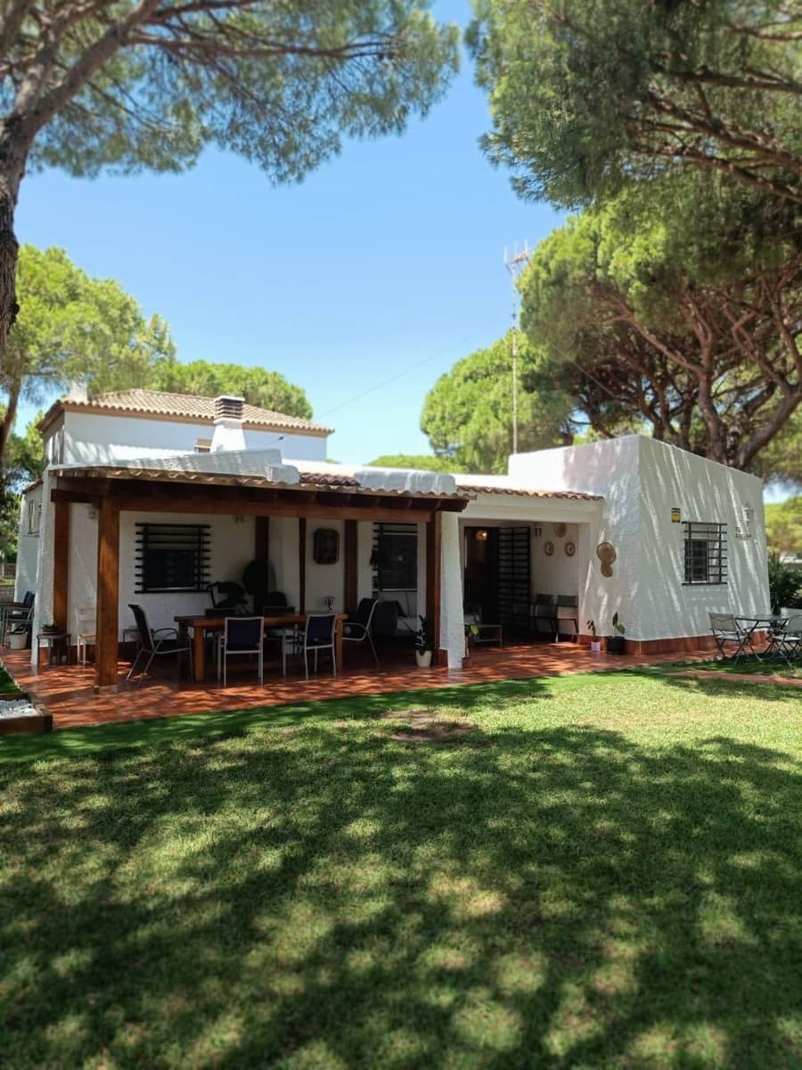 2 bedroom Villa for sale in Chiclana de la Frontera with pool - € 380,000 (Ref: 10111798)