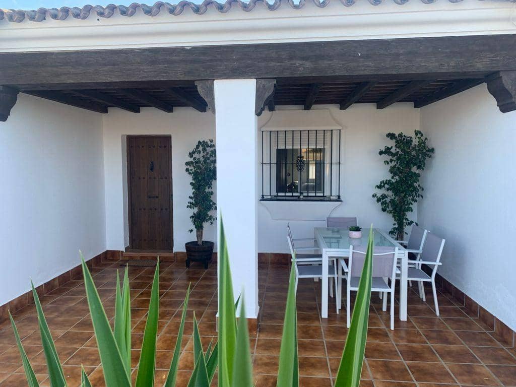 3 makuuhuone Huvila vuokrattavana paikassa Chiclana de la Frontera mukana uima-altaan - 1 200 € (Ref: 10136272)