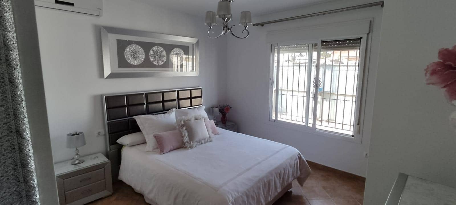 3 makuuhuone Huvila vuokrattavana paikassa Chiclana de la Frontera mukana uima-altaan - 1 200 € (Ref: 10136272)